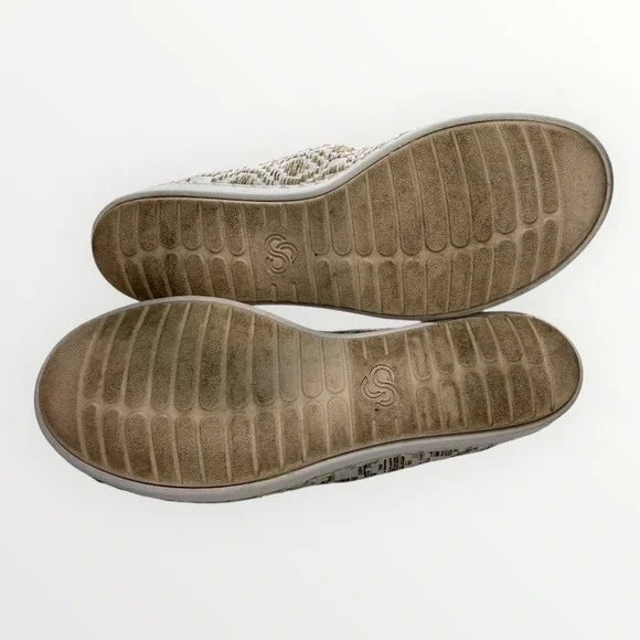 Clarks Cloudsteppers Women's Size 8 Step Glow Slip On Shoes Beige Gold Pattern - Picture 8 of 8